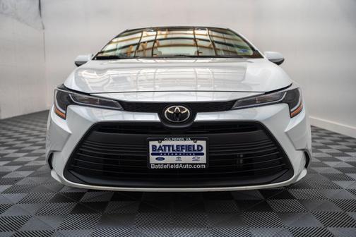 Ice Cap 2025 Toyota Corolla LE