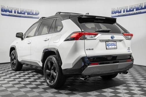 2021 Toyota RAV4 Hybrid SE
