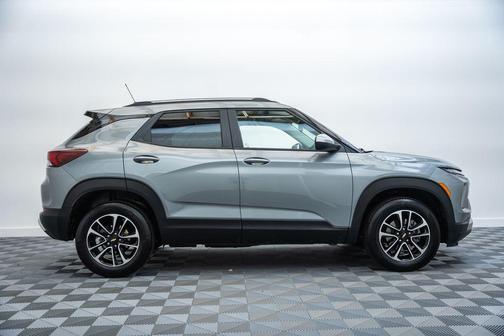 Sterling Gray Metallic 2025 Chevrolet Trailblazer LT