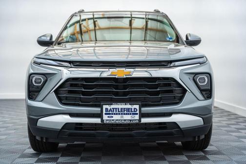 Sterling Gray Metallic 2025 Chevrolet Trailblazer LT