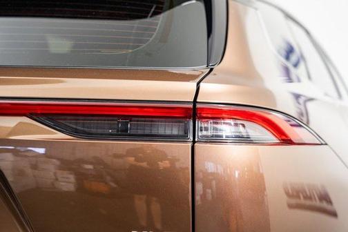 2025 Toyota Crown Signia XLE