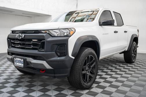 Summit White 2023 Chevrolet Colorado Trail Boss