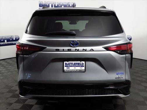 2022 Toyota Sienna XSE 7 Passenger
