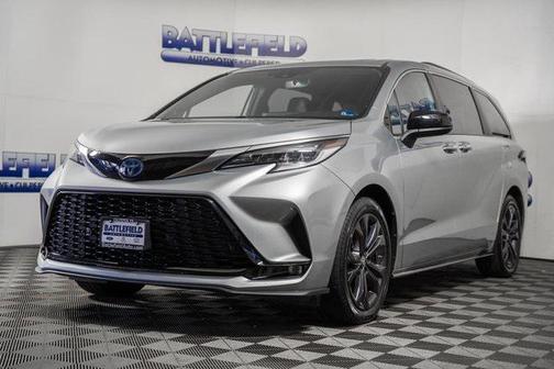2022 Toyota Sienna XSE 7 Passenger