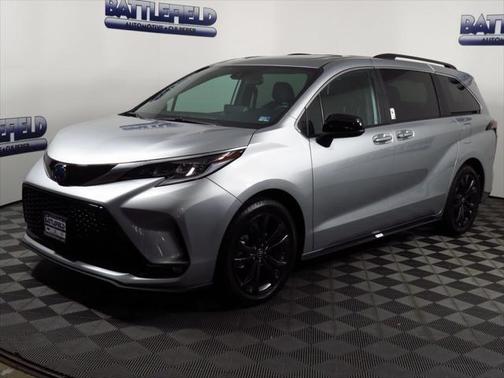2022 Toyota Sienna XSE 7 Passenger