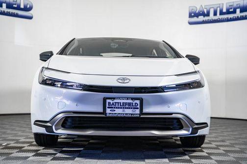 Pearl 2026 Toyota Prius Plug-In Hybrid SE