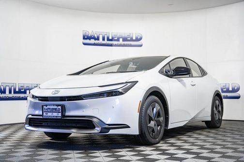 Pearl 2026 Toyota Prius Plug-In Hybrid SE