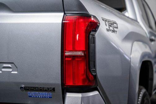 2025 Toyota Tacoma Hybrid TRD Sport