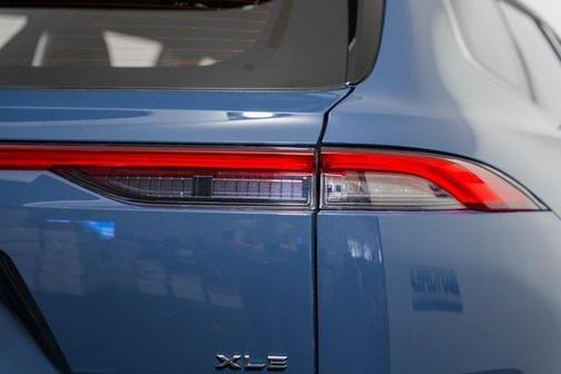 2025 Toyota Crown Signia XLE