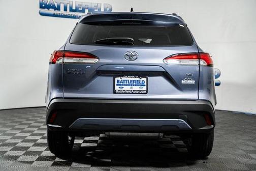 2025 Toyota Corolla Cross LE