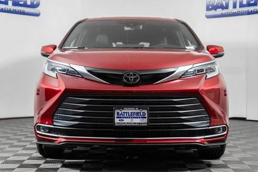 2026 Toyota Sienna Limited