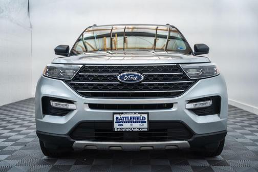Silver Metallic 2020 Ford Explorer XLT
