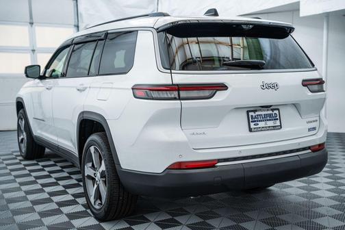Bright White Clearcoat 2026 Jeep Grand Cherokee L Limited