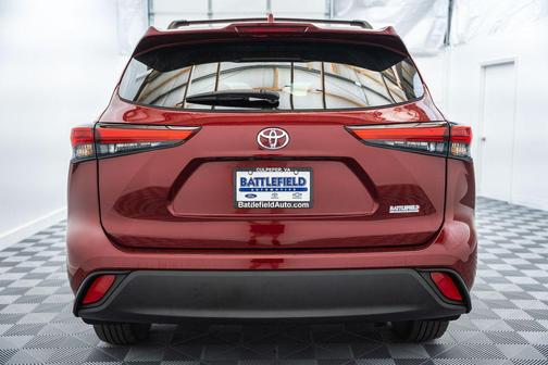Ruby Flare Pearl 2022 Toyota Highlander XLE