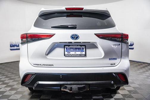 2022 Toyota Highlander Hybrid XLE