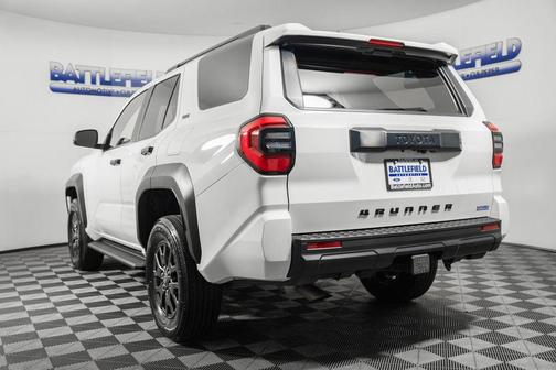 2025 Toyota 4Runner SR5