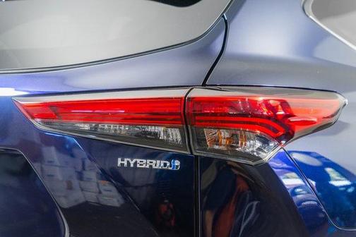 2020 Toyota Highlander Hybrid XLE