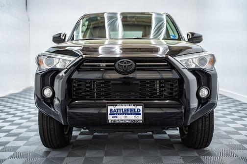 Midnight Black Metallic 2020 Toyota 4Runner SR5
