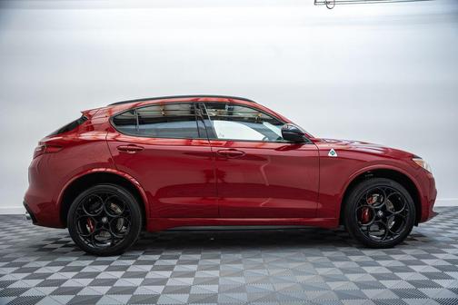 Alfa Rosso 2023 Alfa Romeo Stelvio Quadrifoglio