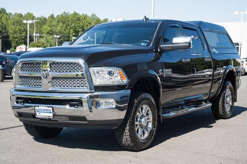 Brilliant Black Crystal Pearlcoat 2015 RAM 2500 Laramie