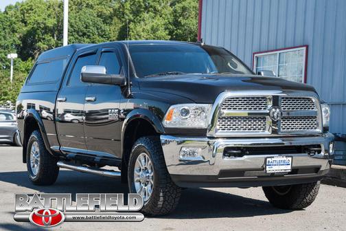 Brilliant Black Crystal Pearlcoat 2015 RAM 2500 Laramie