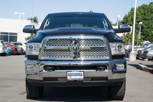 Brilliant Black Crystal Pearlcoat 2015 RAM 2500 Laramie