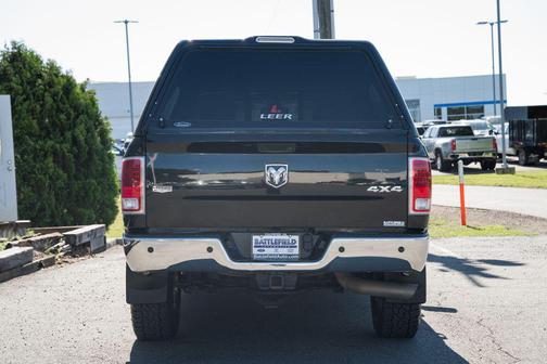 Brilliant Black Crystal Pearlcoat 2015 RAM 2500 Laramie