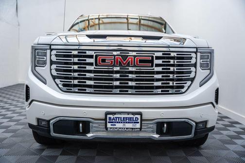 White Frost Tricoat 2022 GMC Sierra 1500 Denali