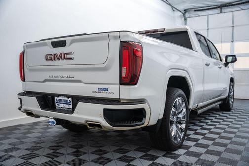 White Frost Tricoat 2022 GMC Sierra 1500 Denali