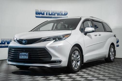 2024 Toyota Sienna Platinum 7 Passenger