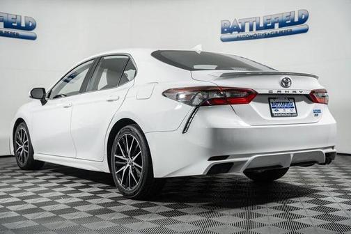 2023 Toyota Camry SE