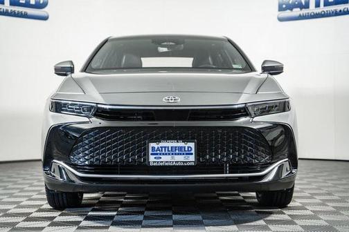 2023 Toyota Crown Platinum