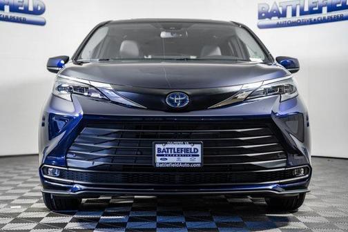 2025 Toyota Sienna XLE 7 Passenger