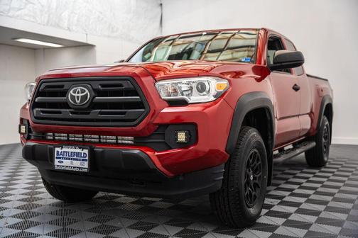 Barcelona Red Metallic 2019 Toyota Tacoma SR