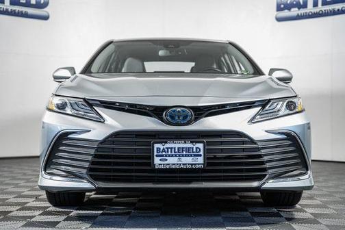 2023 Toyota Camry Hybrid XLE