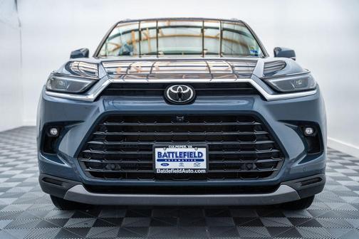 Cloud 2024 Toyota Grand Highlander Limited