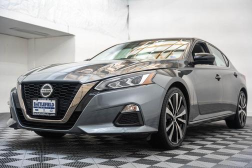 Gun Metallic 2022 Nissan Altima SR FWD