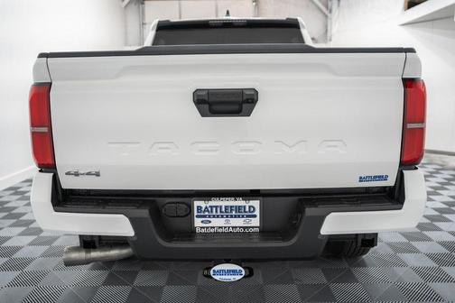 Ice Cap 2026 Toyota Tacoma SR5