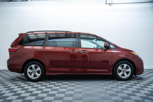 Salsa Red Pearl 2020 Toyota Sienna LE