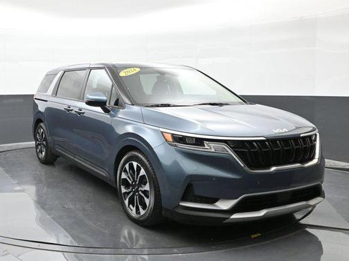 2024 Kia Carnival EX