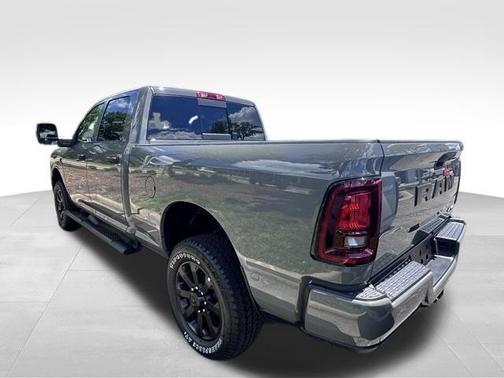 Ceramic Gray Clearcoat 2026 RAM 2500 Black Express Crew Cab 4x4 6'4' Box