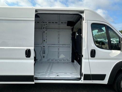 2025 RAM ProMaster 2500 Tradesman