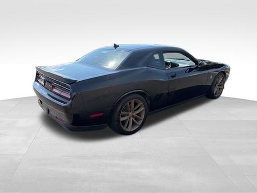 Pitch Black Clearcoat 2016 Dodge Challenger R/T Scat Pack