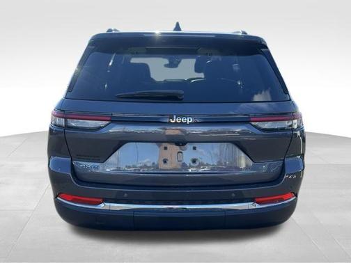 2022 Jeep Grand Cherokee 4xe Base