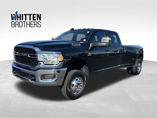 2024 RAM 3500 Tradesman Crew Cab 4x4 8' Box