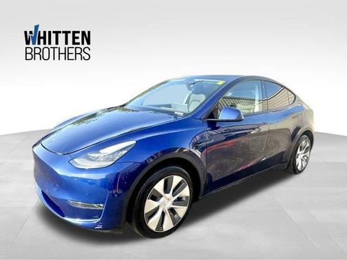 Deep Blue Metallic 2022 Tesla Model Y Long Range Dual Motor All-Wheel Drive