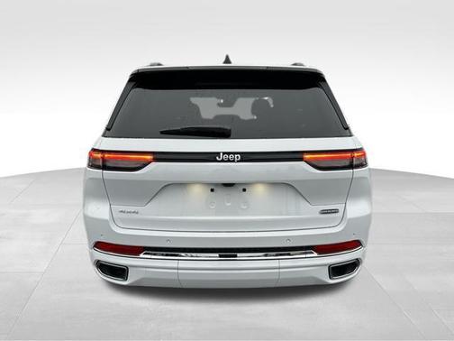 2025 Jeep Grand Cherokee Overland