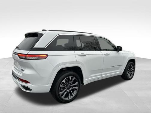2025 Jeep Grand Cherokee Overland