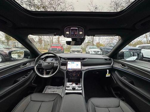 2025 Jeep Grand Cherokee Overland