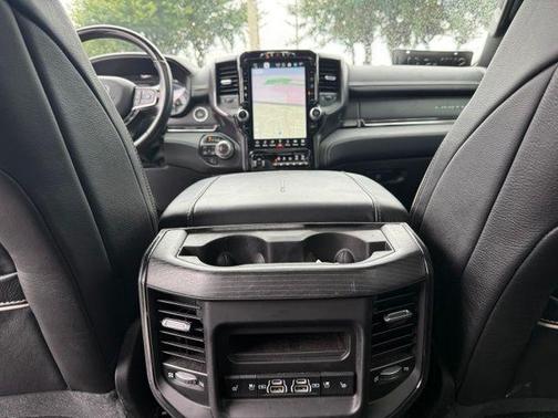 Bright White Clearcoat 2022 RAM 1500 Limited
